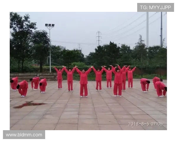 健身动起来闫帅奇带你体验加强版肩颈眼保健操助力舒缓疲劳提升活力 健身动起来闫帅奇带你体验加强版肩颈眼保健操助力舒缓疲劳提升活力