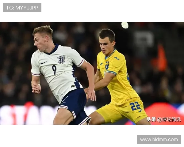 德拉普获PFA年度最佳年轻球员奖项官方晒领奖照片引关注 德拉普获PFA年度最佳年轻球员奖项官方晒领奖照片引关注